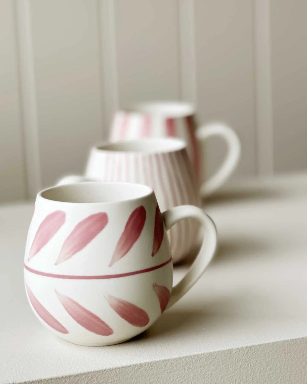 Hug Me Mug - Rose Brush