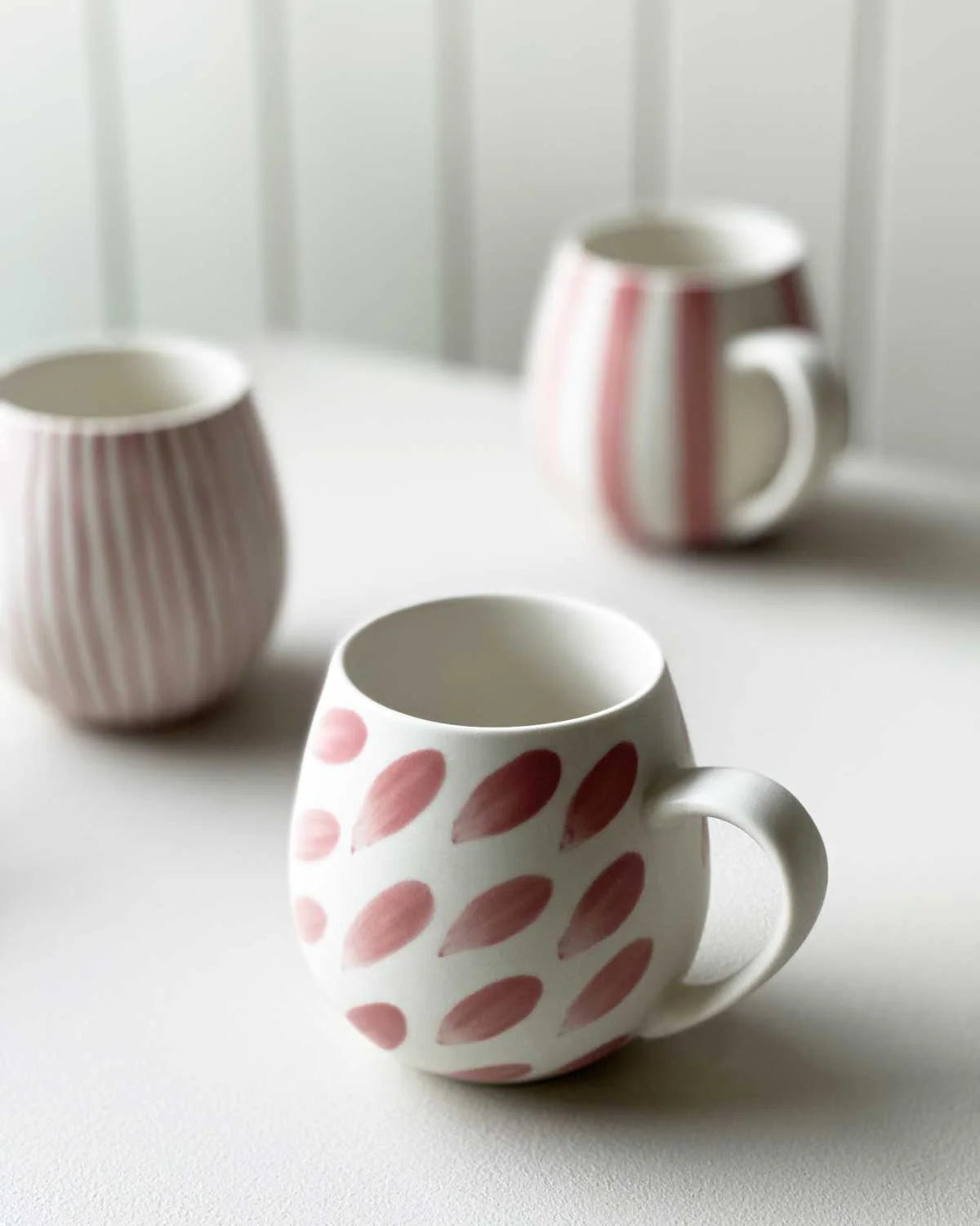 Hug Me Mug - Rose Brush